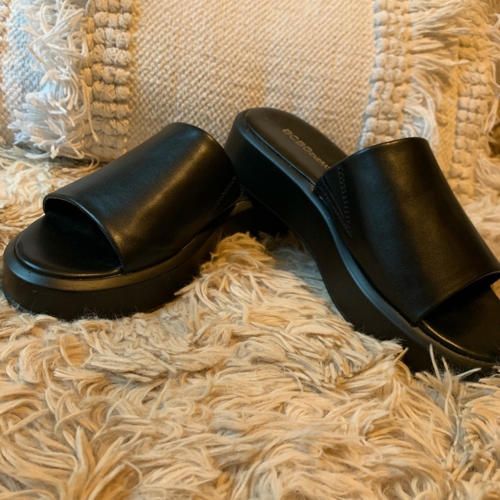 BCBGeneration Platforms Size: 6